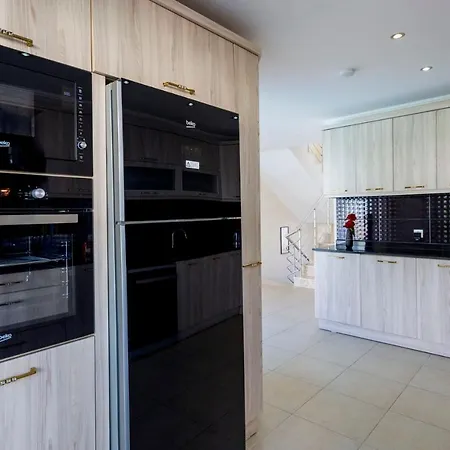 Orka 6 Apartment