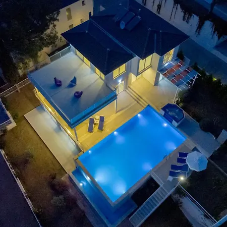 Orka 6 Apartment *